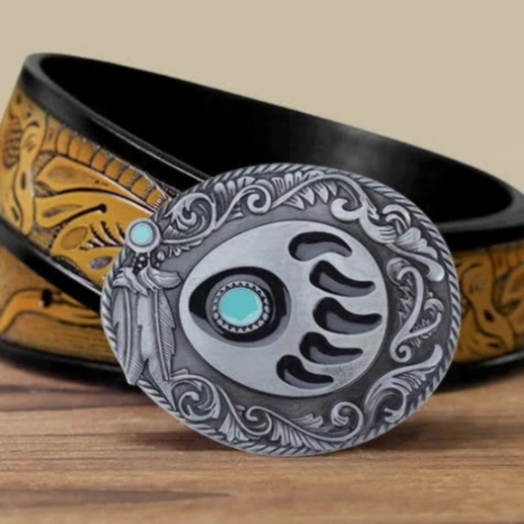 New bear claw belt buckle approximately 3.75" - Picture 1 of 7